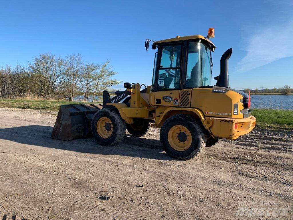 Volvo L 30 G Tekerlekli yükleyiciler