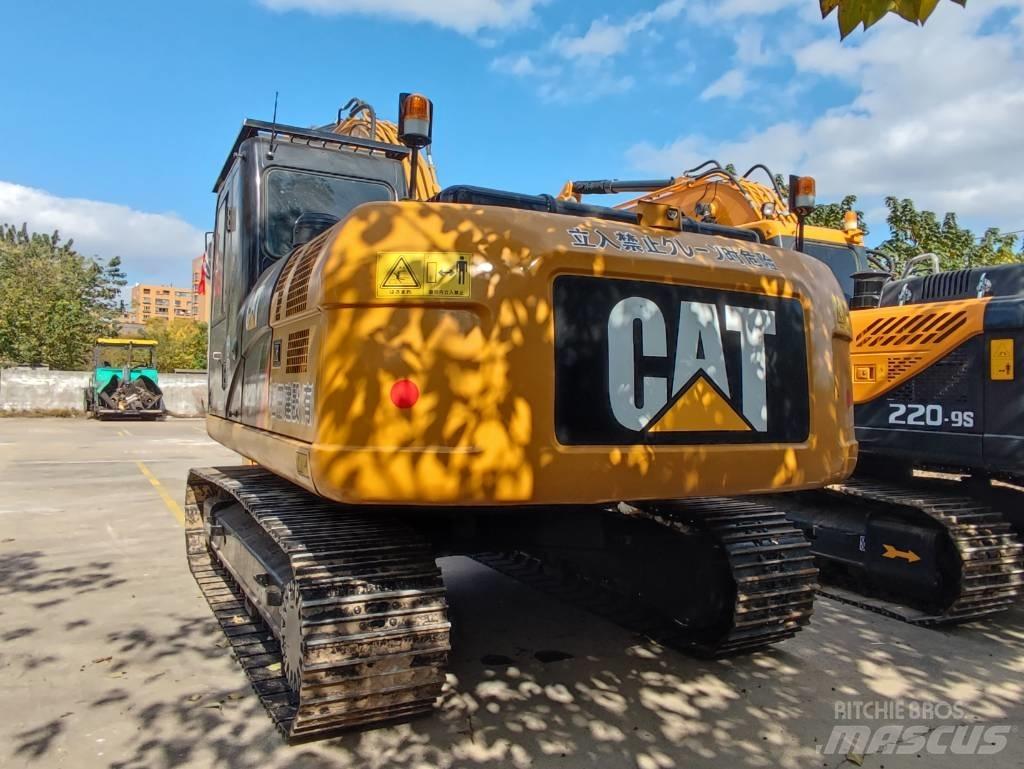 CAT 320D2 Paletli ekskavatörler