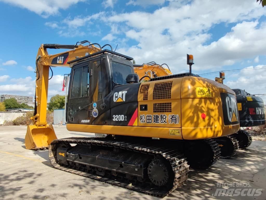 CAT 320D2 Paletli ekskavatörler