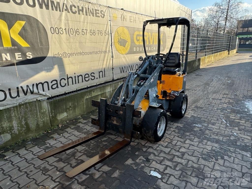 GiANT D 204 SW Mini yükleyiciler