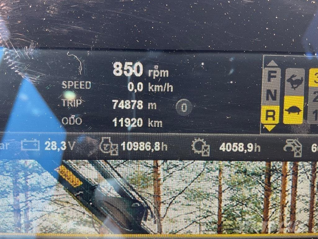 Ponsse BUFFALO 8W Tomruk yükleyici traktörler