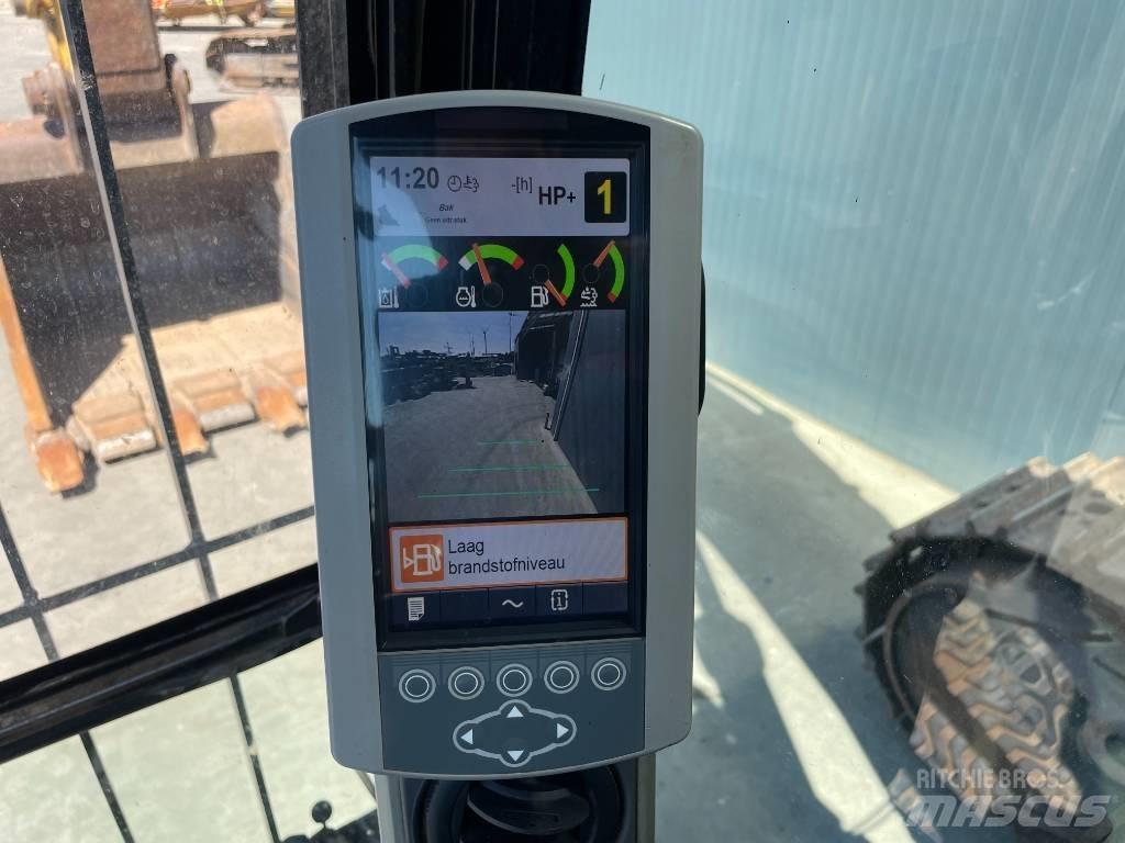 CAT 374F L Paletli ekskavatörler