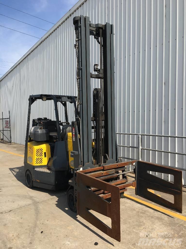 Aisle-Master 20S Dar koridor forklifti