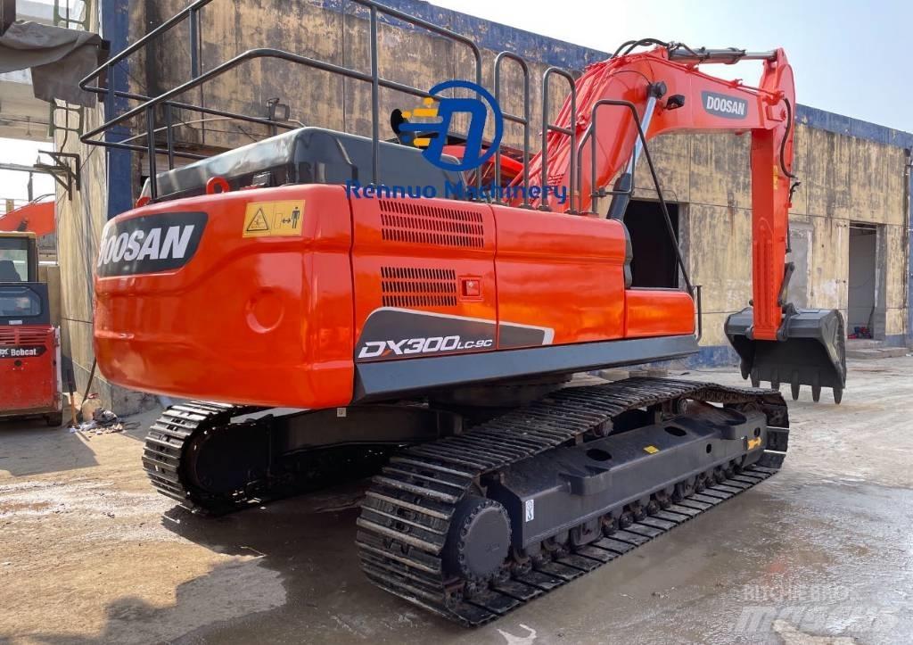 Doosan DX 300 Paletli ekskavatörler