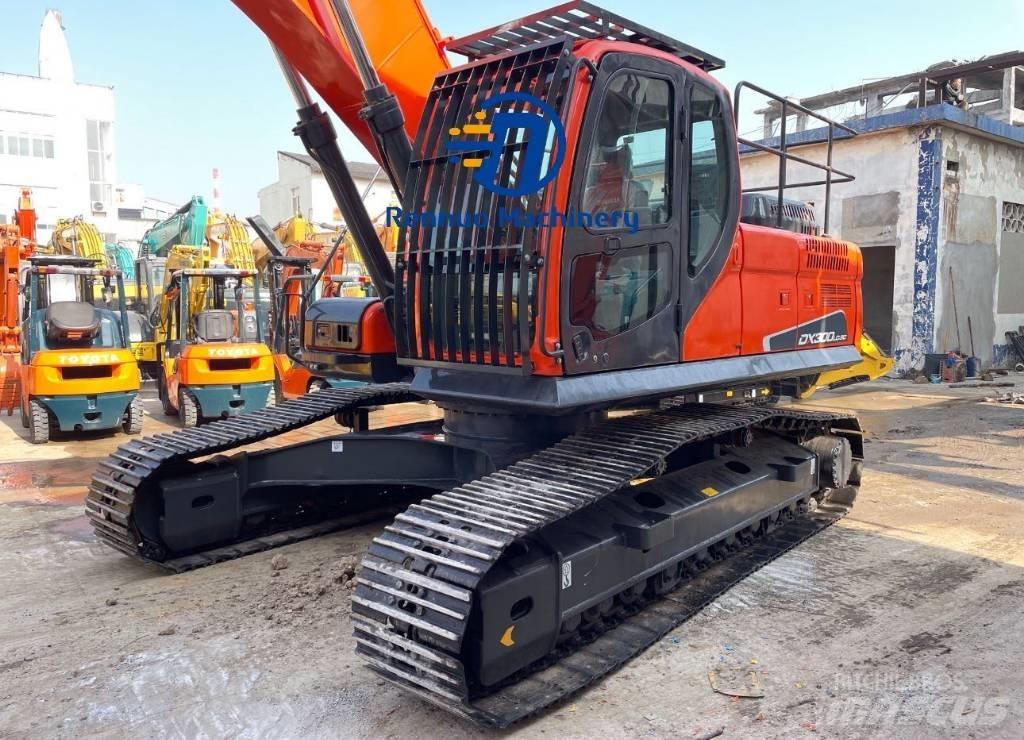 Doosan DX 300 Paletli ekskavatörler