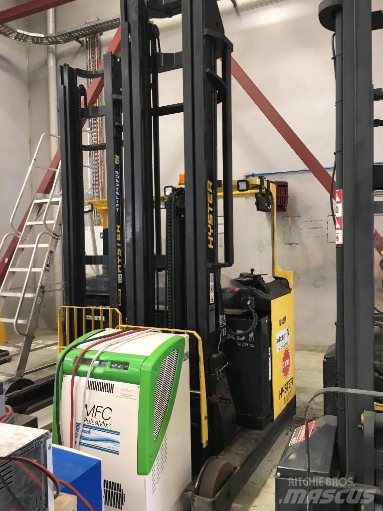 Hyster R2.0H Reach truck - depo içi istif araçları