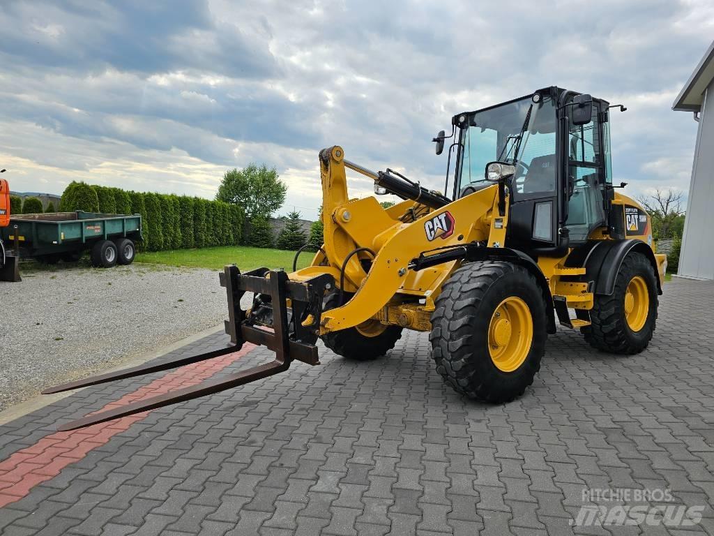 CAT 908 M Tekerlekli yükleyiciler