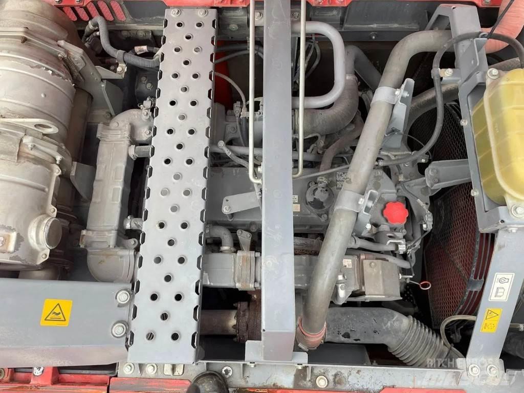 Hitachi ZX300LC-6 Paletli ekskavatörler