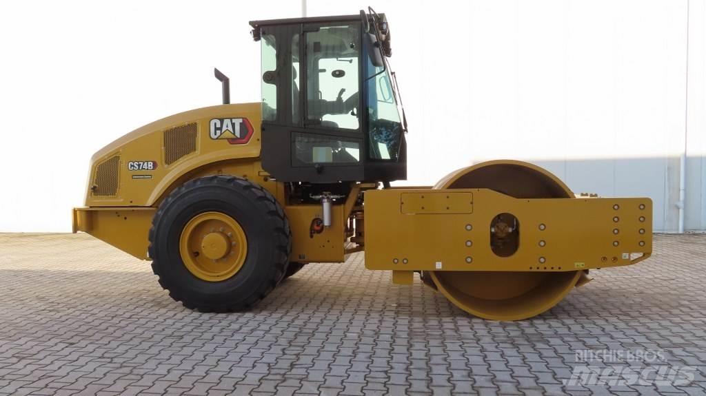 CAT CS74B Tek tamburlu silindirler