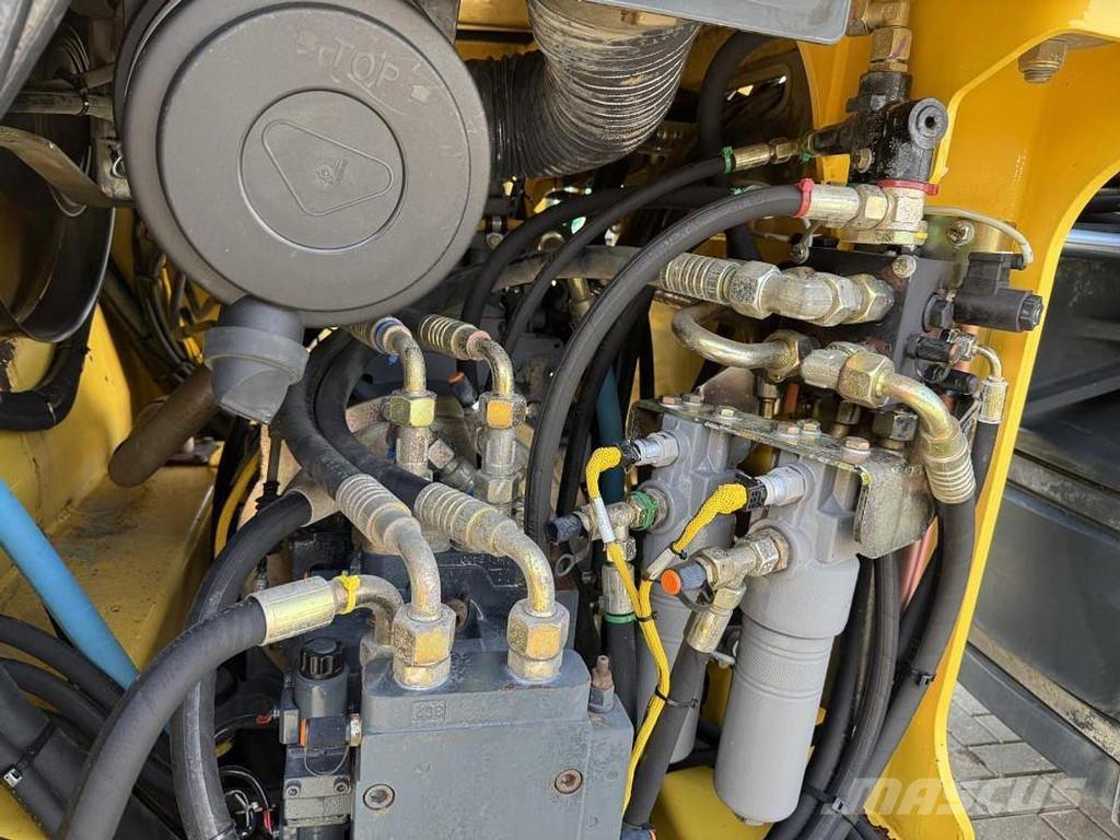 Bomag BW 151 AD-4 Çift tamburlu silindirler