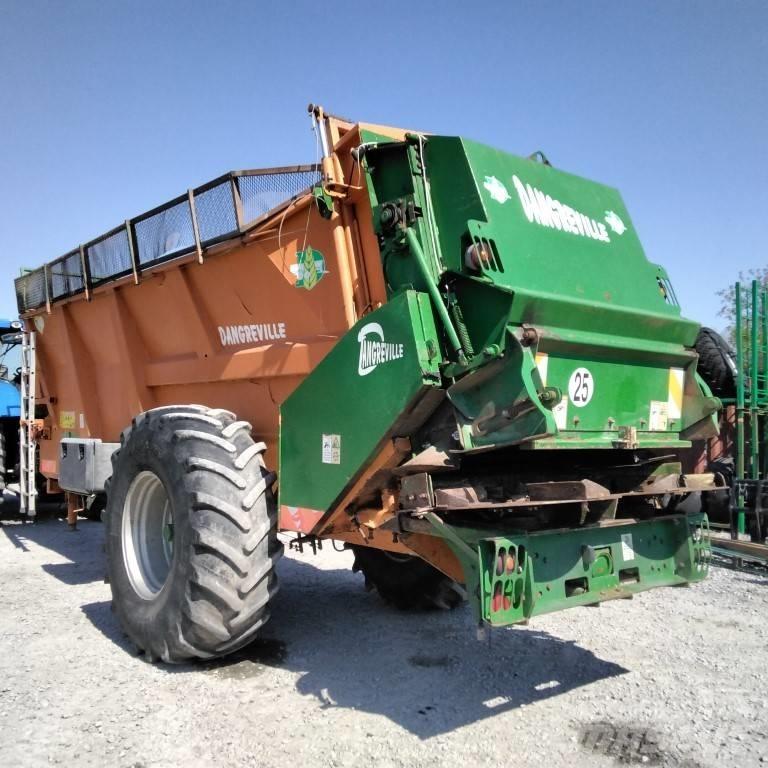Dangreville EV 11 Gübre dagitma tankerleri