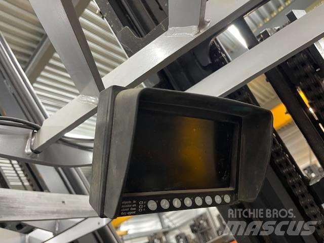 Still FMX20 Reach truck - depo içi istif araçları