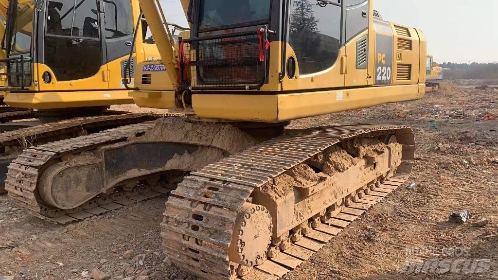 Komatsu PC 220 Paletli ekskavatörler