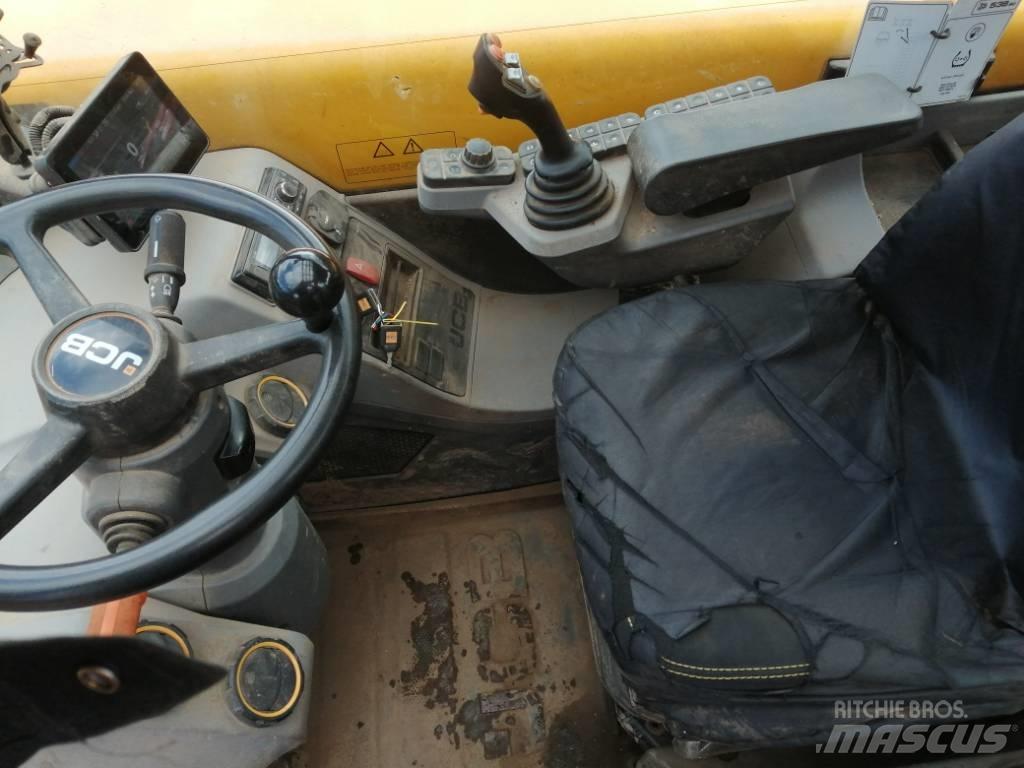 JCB 538-60 Tarimsal teleskopik yükleyiciler