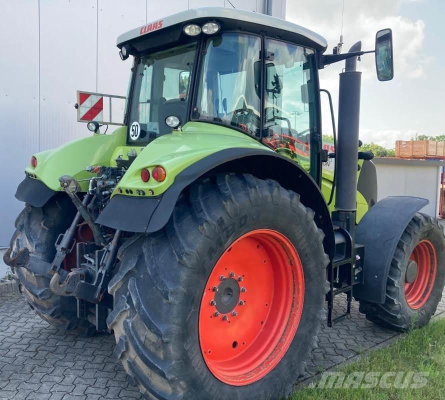 CLAAS AXION 840 Traktörler