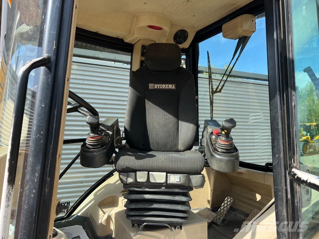 Hydrema 906 E Kazıcı yükleyiciler - beko loder