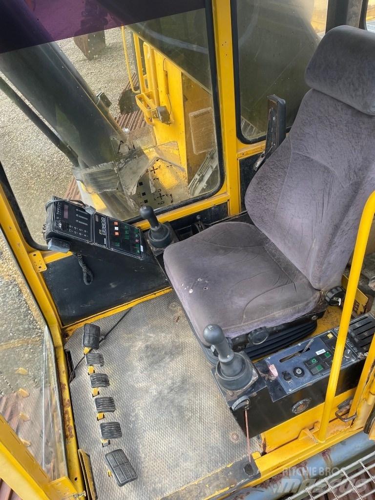 Volvo EC450 Paletli ekskavatörler