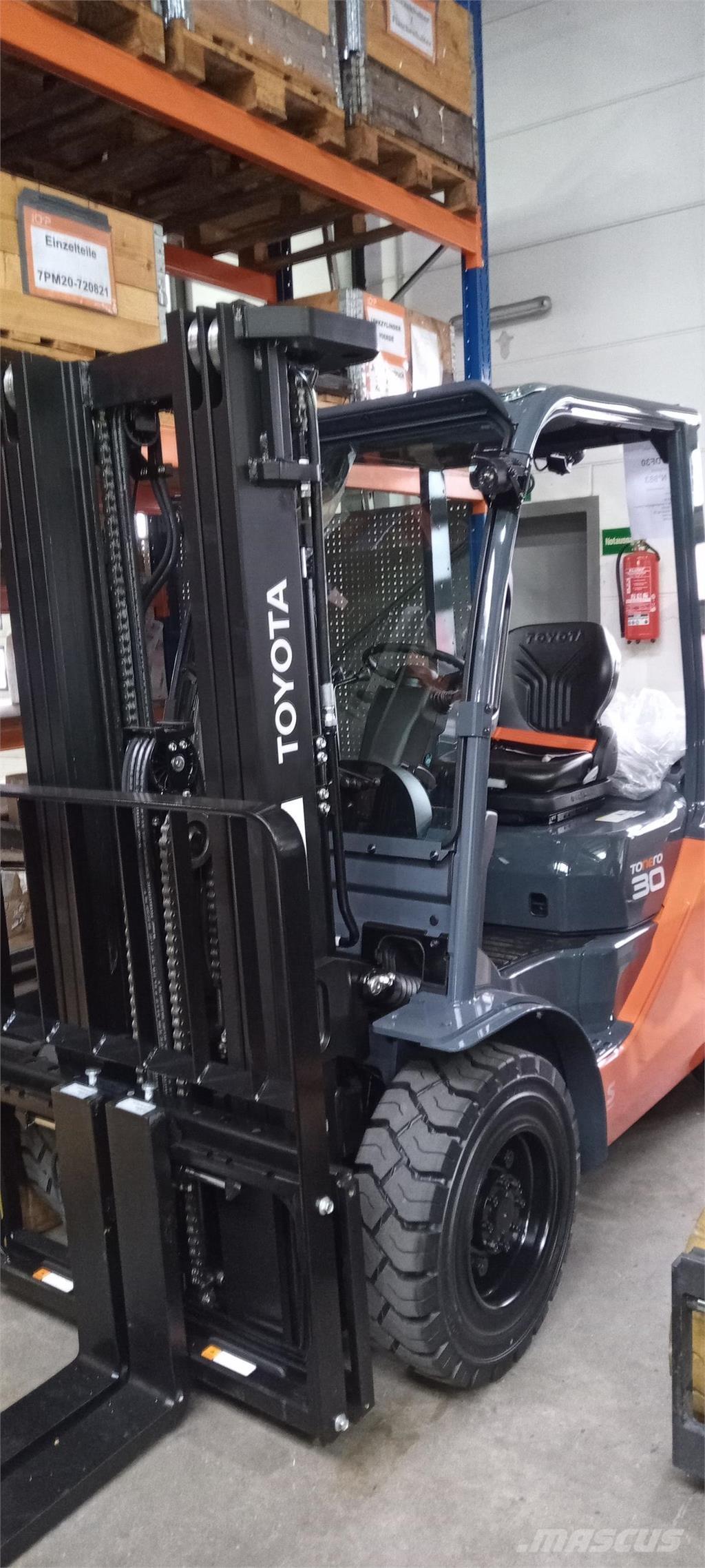 Toyota 52-8FDF30 Dizel forkliftler