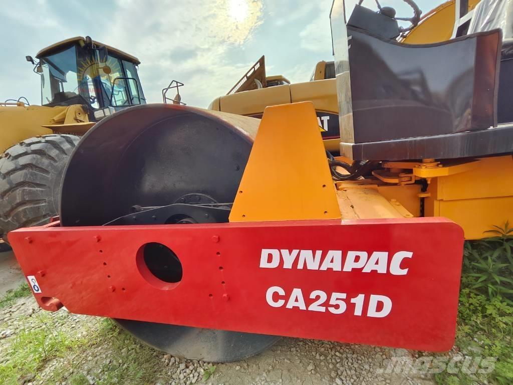 Dynapac CA 251 D Tek tamburlu silindirler