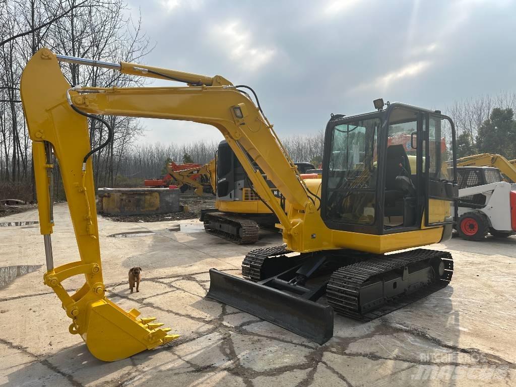 Komatsu PC56 Paletli ekskavatörler