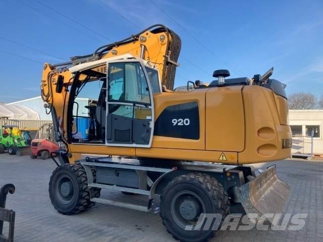 Liebherr A920 Lastik tekerli ekskavatörler