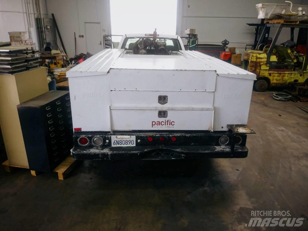 Chevrolet 3500 Pikaplar
