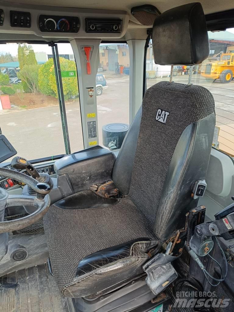 CAT 930M Tekerlekli yükleyiciler