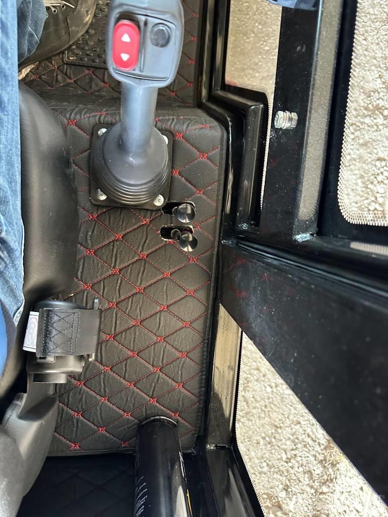  sonstige A08 Skid steer loderler