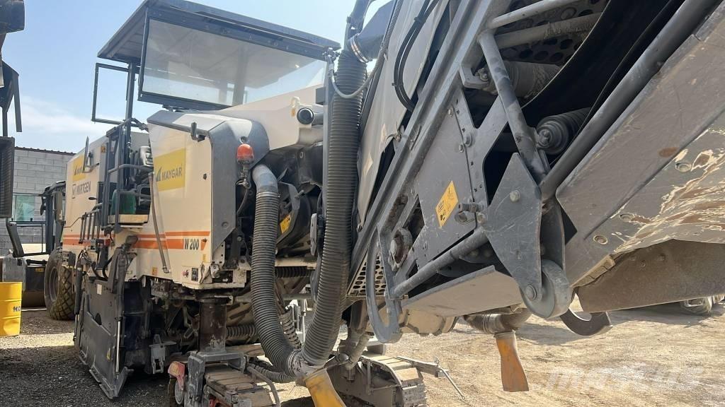 Wirtgen W 200 Asfalt frezeleri