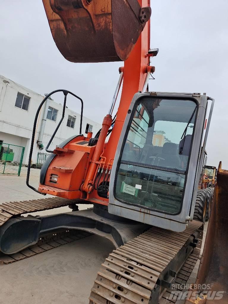 Hitachi ZX 135 US Paletli ekskavatörler