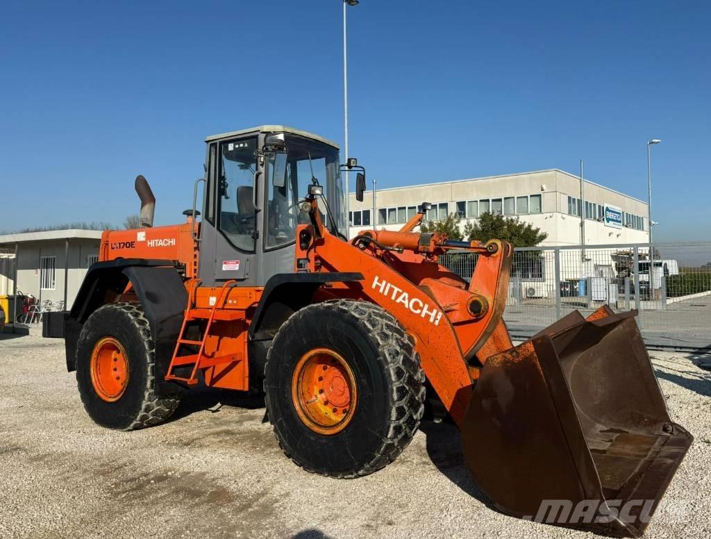 Hitachi LX 170 E Tekerlekli yükleyiciler
