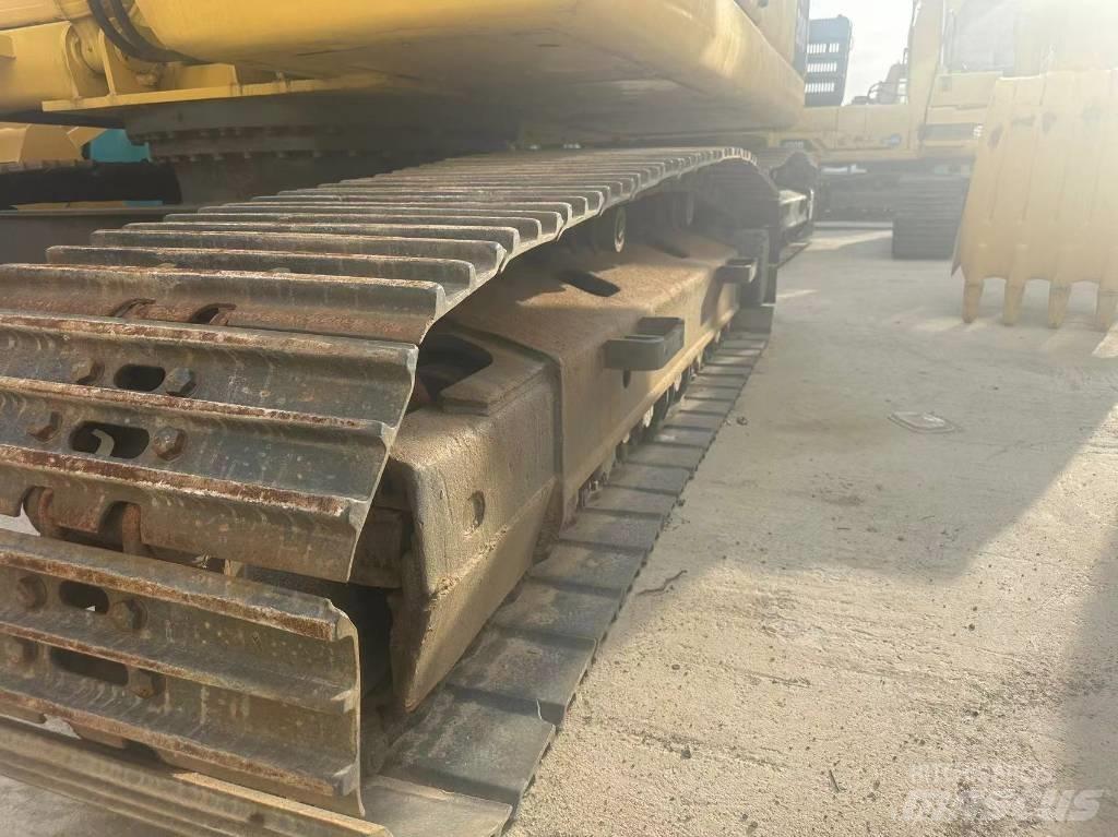 Komatsu PC 200 LC-7 Paletli ekskavatörler