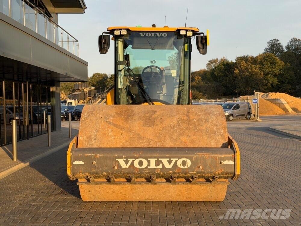 Volvo SD 135 B Tek tamburlu silindirler