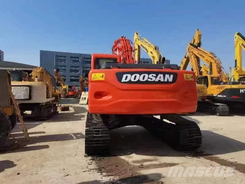 Doosan DX 225 Paletli ekskavatörler