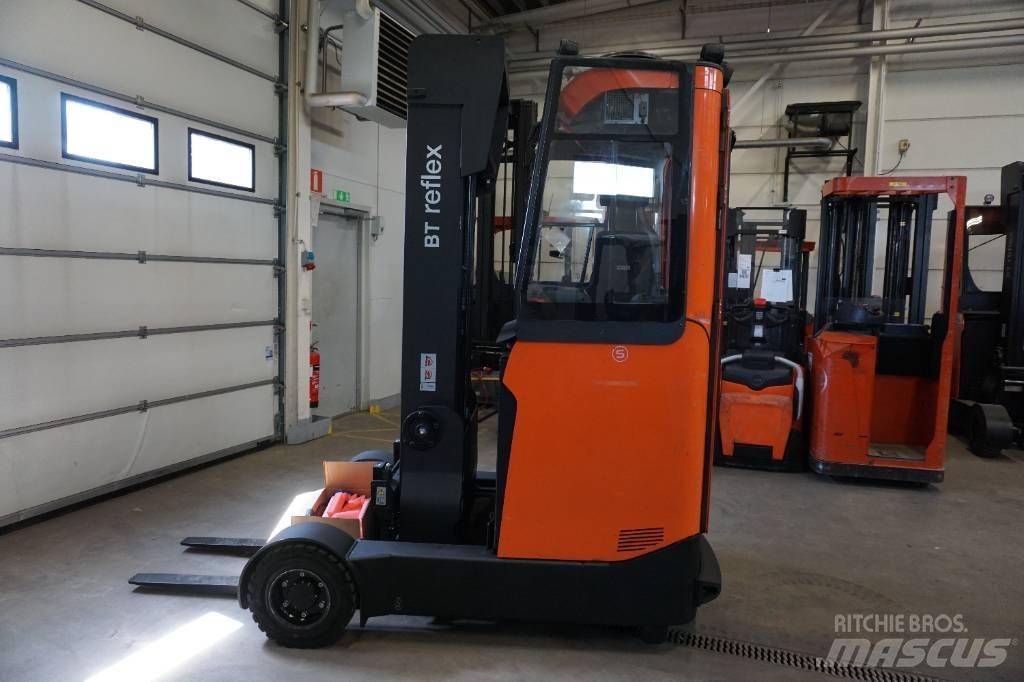 Toyota RRE160HR Reach truck - depo içi istif araçları