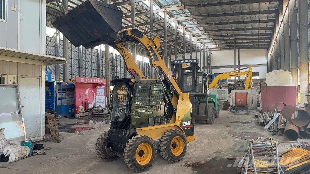 CAT 226 B Skid steer loderler