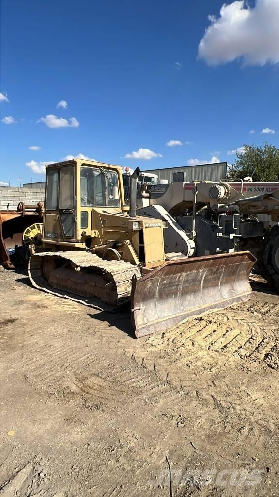 CAT D 4 C Paletli dozerler