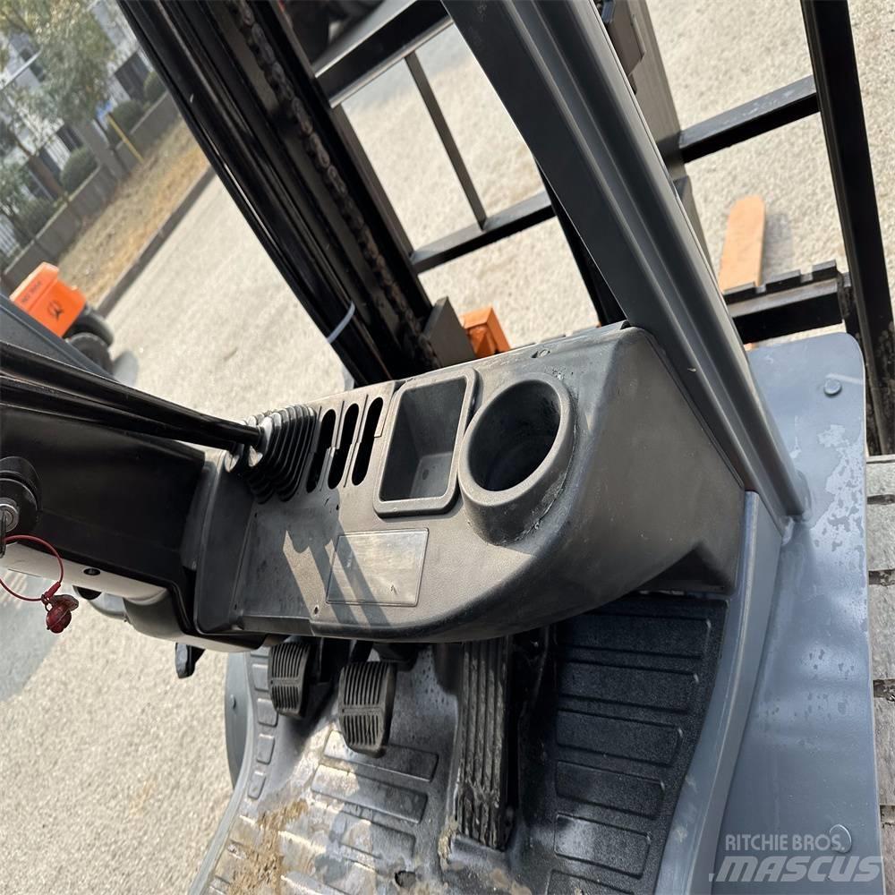 Toyota 8 FDK 30 Dizel forkliftler