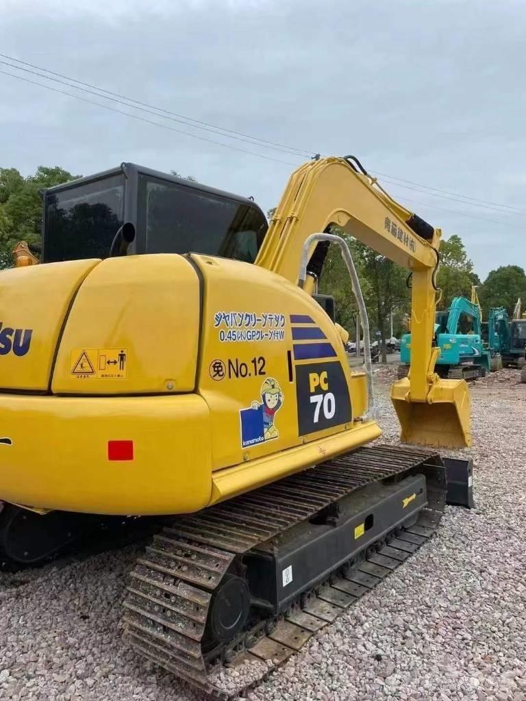 Komatsu PC 70-8 Paletli ekskavatörler