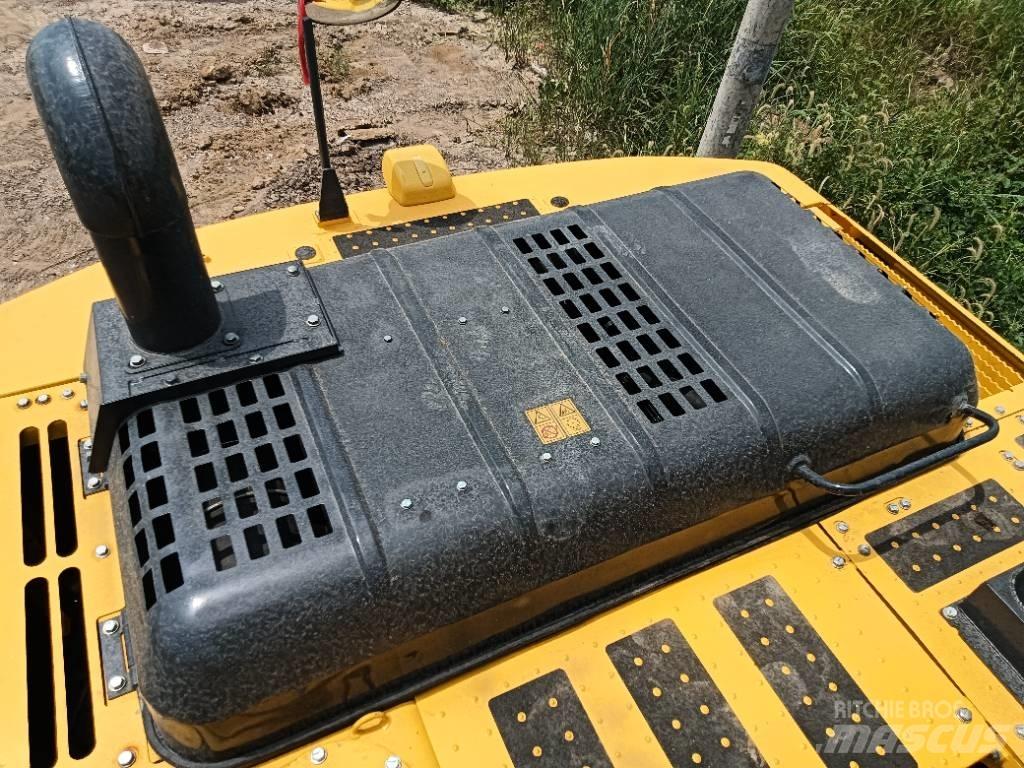 Komatsu PC 240 Paletli ekskavatörler