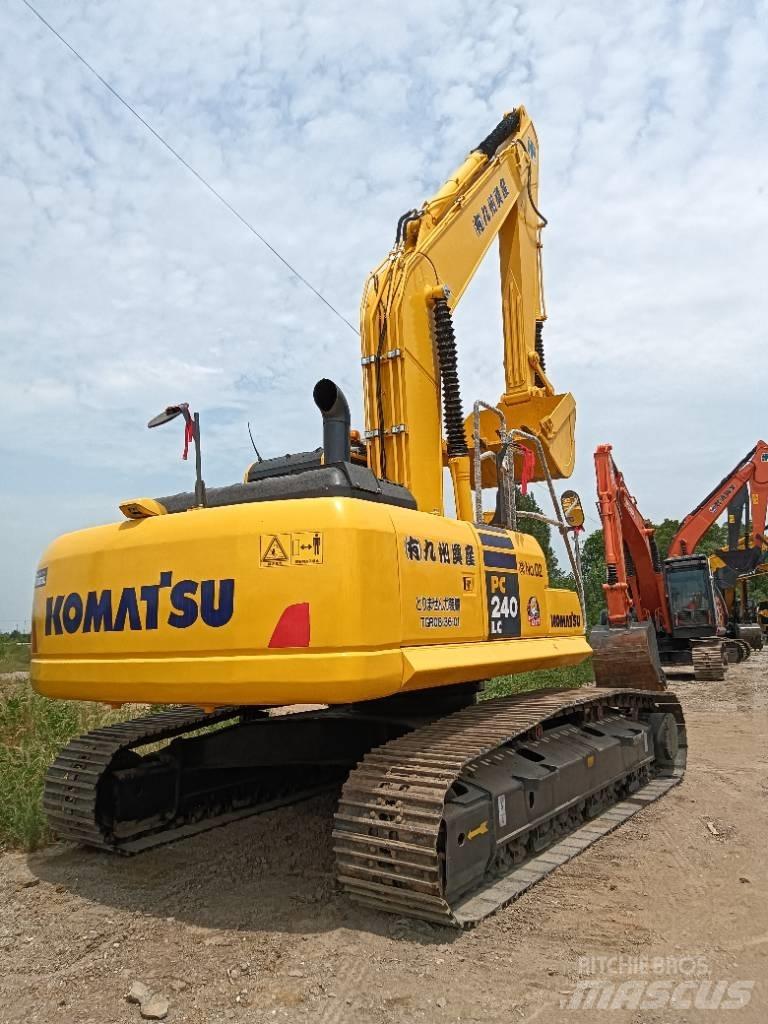 Komatsu PC 240 Paletli ekskavatörler