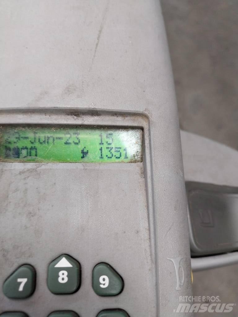 UniCarriers PLL 200 Düsük seviye kaldirici