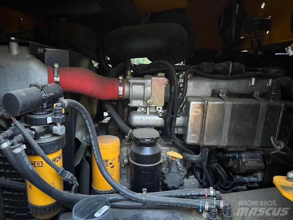 JCB 9TFT Belden kirma kamyonlar