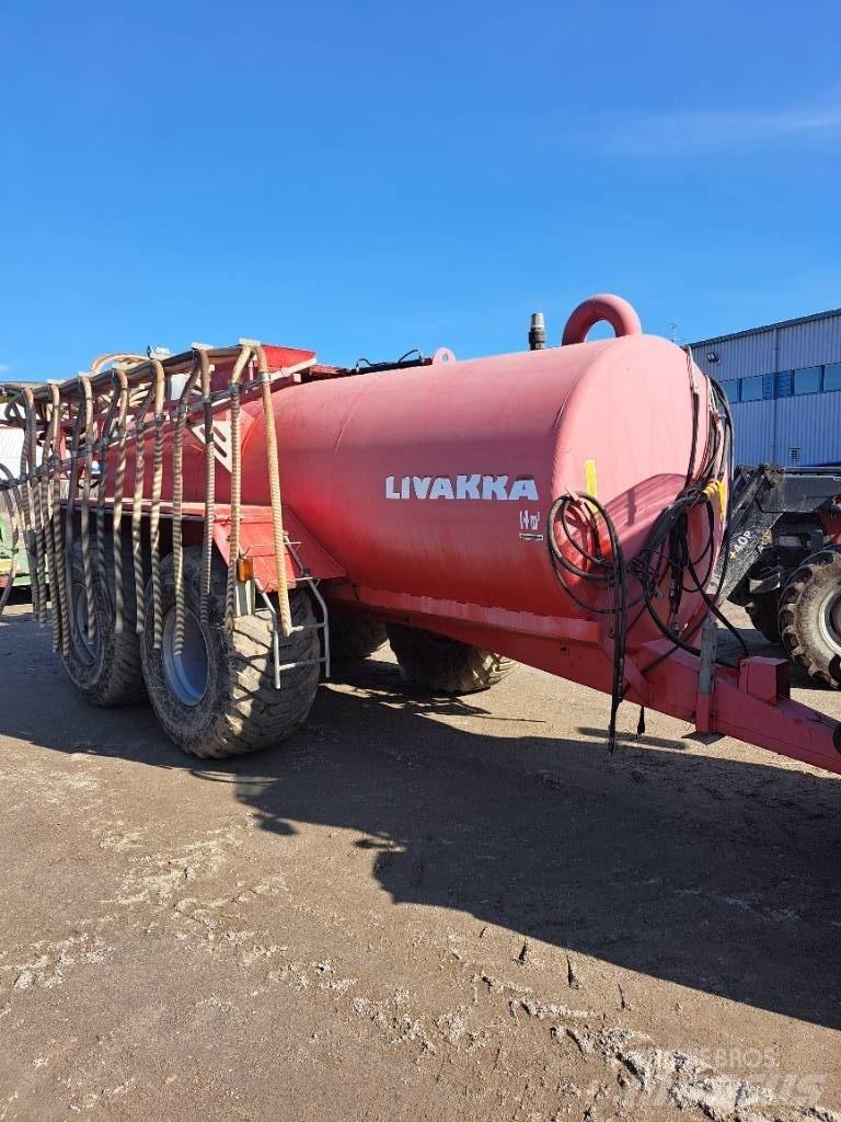 Livakka 14 m3 Sivi gübre ve ilaç tankerleri
