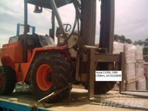 Ausa CV200 Arazi tipi forklift