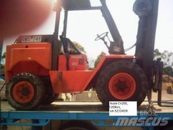 Ausa CV200 Arazi tipi forklift
