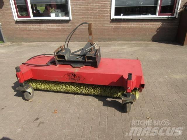 M SWEEP 200 Cadde süpürücüler