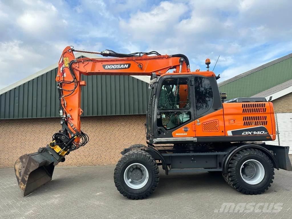 Doosan DX140W-5 Lastik tekerli ekskavatörler