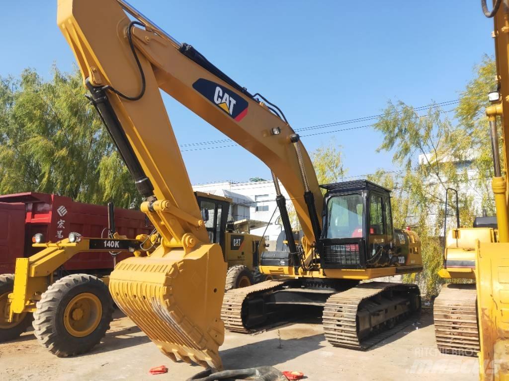 CAT 330 D Paletli ekskavatörler