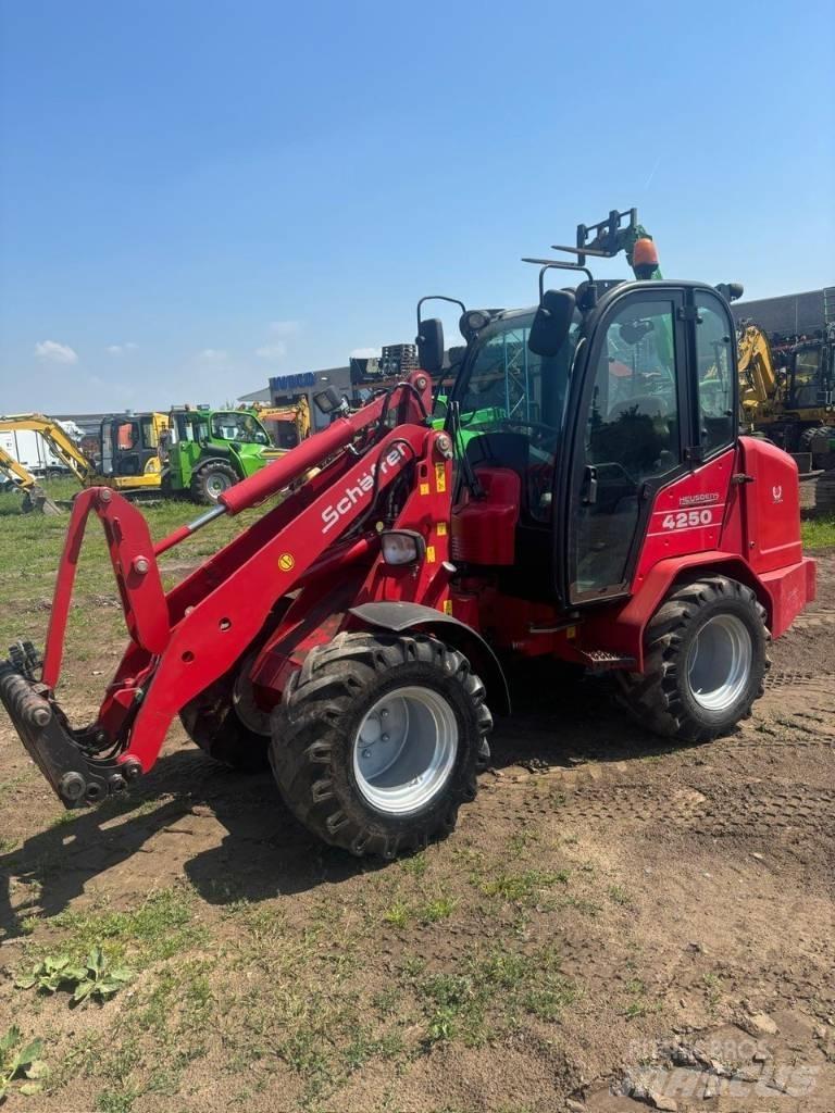 Schäffer 4250 Mini yükleyiciler